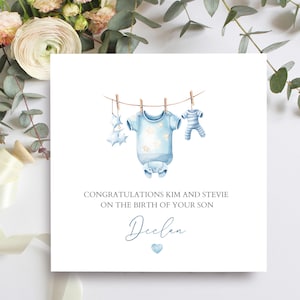 Kaart babyjongen gepersonaliseerd met ouders en babynaam, aangepaste kaart gefeliciteerd met nieuwe babyjongen voor nieuwe ouders OTR42