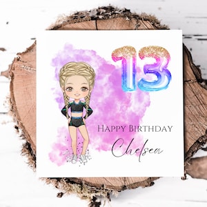 Tarjeta de cumpleaños personalizada con número de globo de aluminio con muñeca animadora, elección de color de cabello y ojos, tarjeta linda para el cumpleaños de la hija adolescente