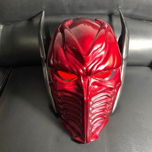 Red Death-helm HQ-hars