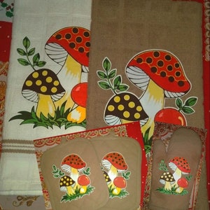 Merry Mushrooms 5 Piece Kitchen Cooking Set - Brown + Merry Mushrooms Photo Magnet