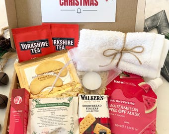 Christmas Pamper Gift - Pamper Hamper - Hug in a Box - Xmas Eve Box - Christmas Gift for Her - Ladies Treat Box - Secret Santa - Self Care