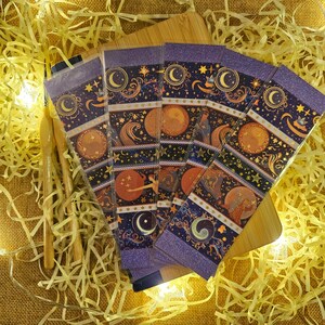 Marcador feito à mão - Estilo colagem - Ametista fantasia - Ephemera-presente-feito à mão-mídia mista-álbum de recortes - Presente exclusivo e artístico para amantes de livros