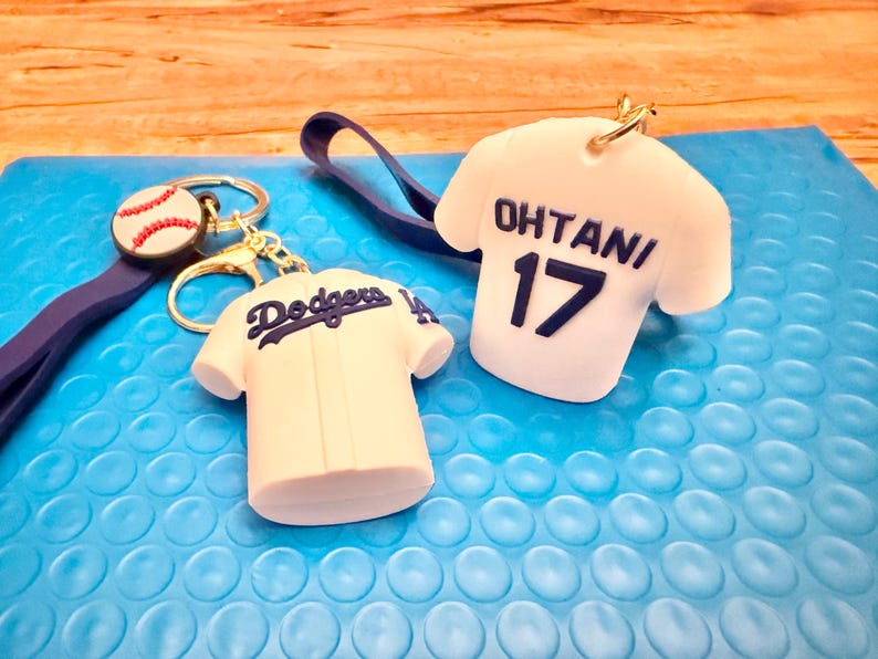 Ohtani Keychain, Ohtani Jersey Keychain - Etsy