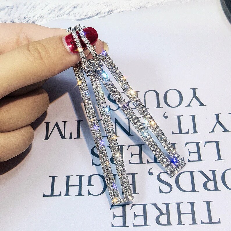 Stunning long earrings