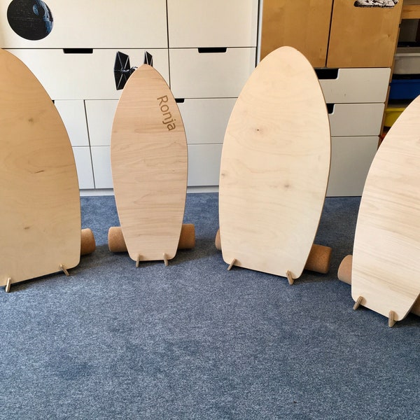 Balance Board, für Kinder und Erwachsene, mit Korkrolle und intelligentem Ständer, individuell zusammenstellbare Sets, personalisierbar