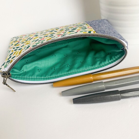 Leatherette Pen and Pencil Case, Small Zipper Pouch for School/Art