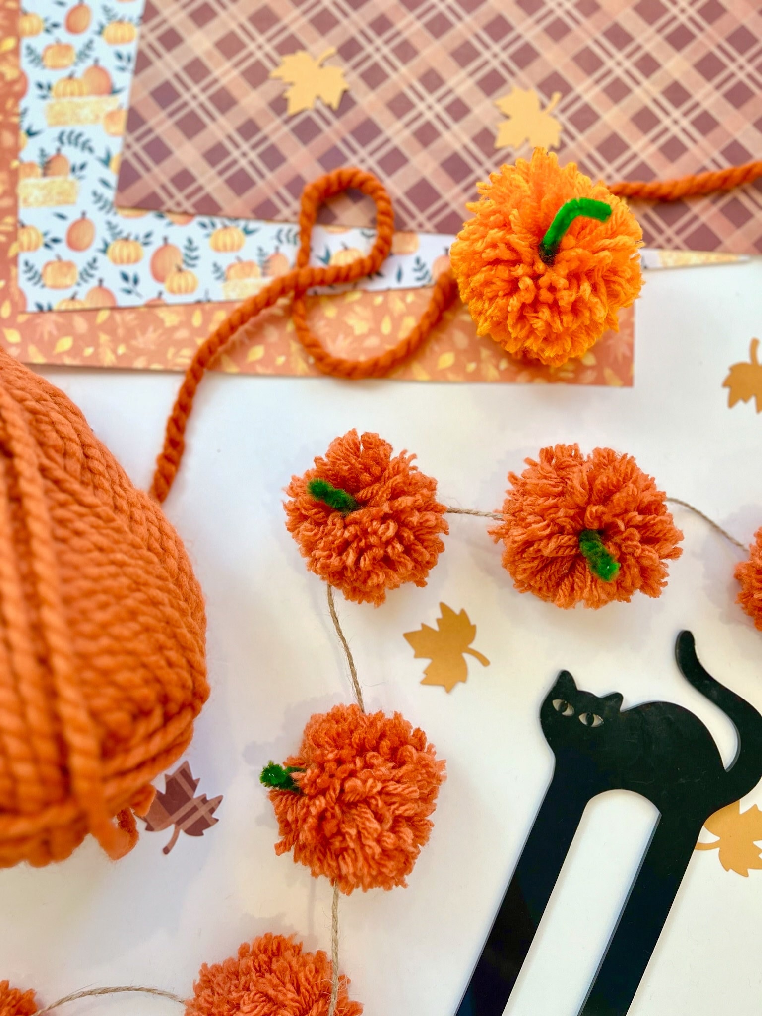 Pumpkin Pom Pom Garland Craft Kit - Fall Halloween Decor