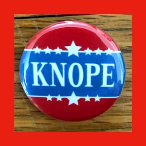Leslie Knope political 1.25&quot; pinback button, campaign Parks and Rec, Parks & Recreation pin