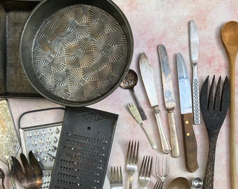 Accesorios de fotografía de comida vintage starburst Ovenex bakerex pan utensilios de plata pátina decoración de cocina rústica comida foto retro aparatos de cocina