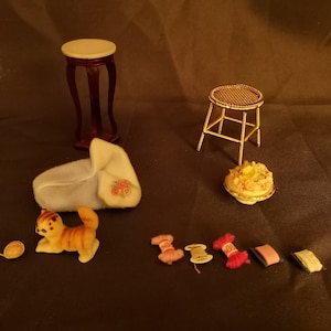 Different Dollhouse Accessories in 1:12