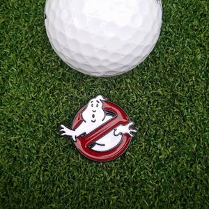 Ghostbusters enamelled golf ball marker with personalised laser engraving. Game token piece. Gamer trinket.