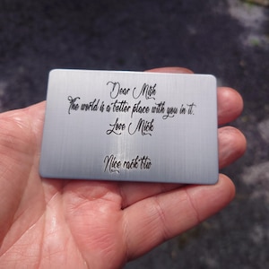 Lasergegraveerde plaquette - STAAL. Gepersonaliseerde metalen portemonneekaart. Conversie handschriftkunst. Trouwdatum. Verjaardagscadeau. Gedenkbank.