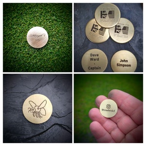 Marcador de pelota de golf de latón personalizado - Grabado láser personalizado. Moneda EDC. Regalo de aniversario de boda. Regalo de lujo para golfistas. Ficha para whisky y cerveza.