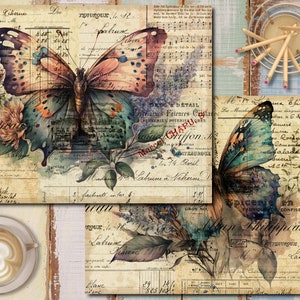 K&ouml;nnte beinhalten: Eine Collage im Vintage-Stil mit zwei Aquarell-Schmetterlingen, einer mit blauen Fl&uuml;geln und der andere mit rosa und gr&uuml;nen Fl&uuml;geln. Die Schmetterlinge sind von floralen Elementen und handschriftlichem Text in Franz&ouml;sisch und Englisch umgeben. Der Hintergrund ist ein strukturiertes Papier mit einem verblassten, antiken Look.