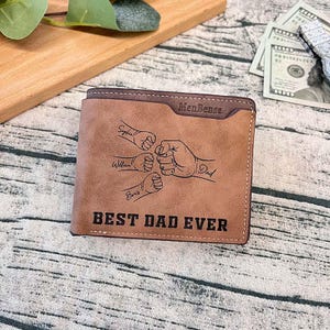 El mejor regalo para el Día del Padre: el mejor papá del mundo. Nombres personalizados para niños: juego de billetera y cinturón.