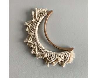 Macrame wall hanging- moon wallhanging- macrame moon