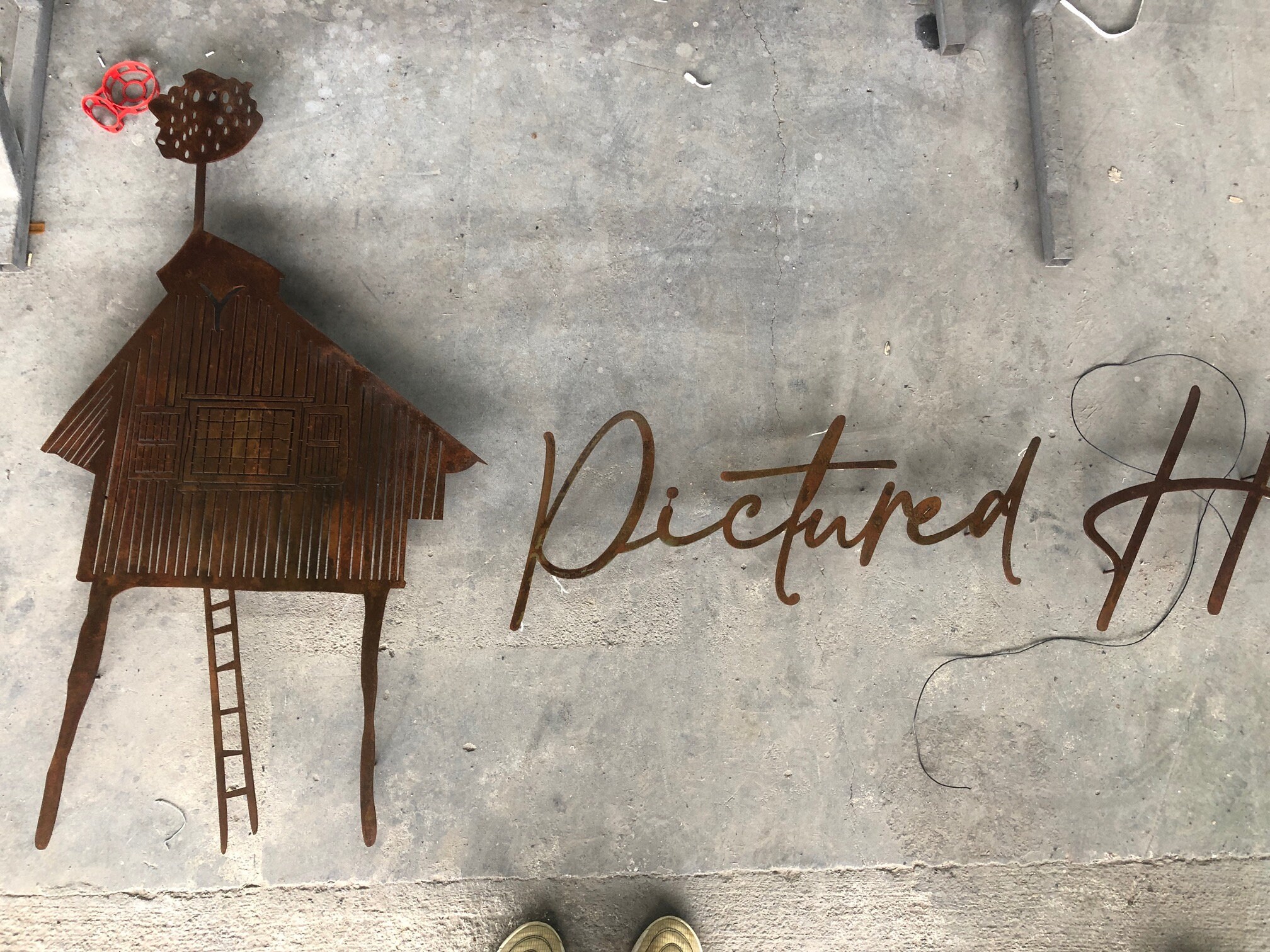 Weathers Canvas Unveiling The Beauty Of Brushed Metal Signs Aged By Time - 7r40kwc