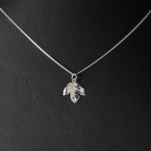 925 Sterling Silber Ahornblatt Charm Halskette an Panzerkette, Zierliche Anhänger Halskette, Elegantes Geschenk für Frauen, Versand in Geschenkbox