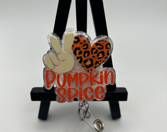 Peace Love Pumpkin Spice • Carrete de insignia de enfermera• Carrete de insignia de atención médica • Carrete de insignia de profesional médico• Divertido•Halloween• Estampado de leopardo