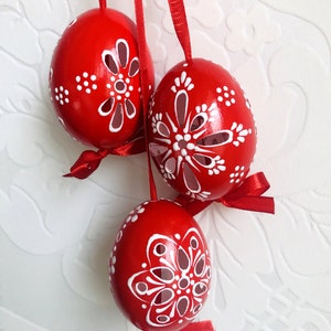 Set 3 Red Easter Eggs with Madeira and Ribbon