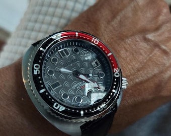 Seiko 7009A Captain Willard Automatic Men's Wristwatch .