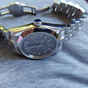 Aimimo Day-Date Men's 36mm Wristwatch . image 10