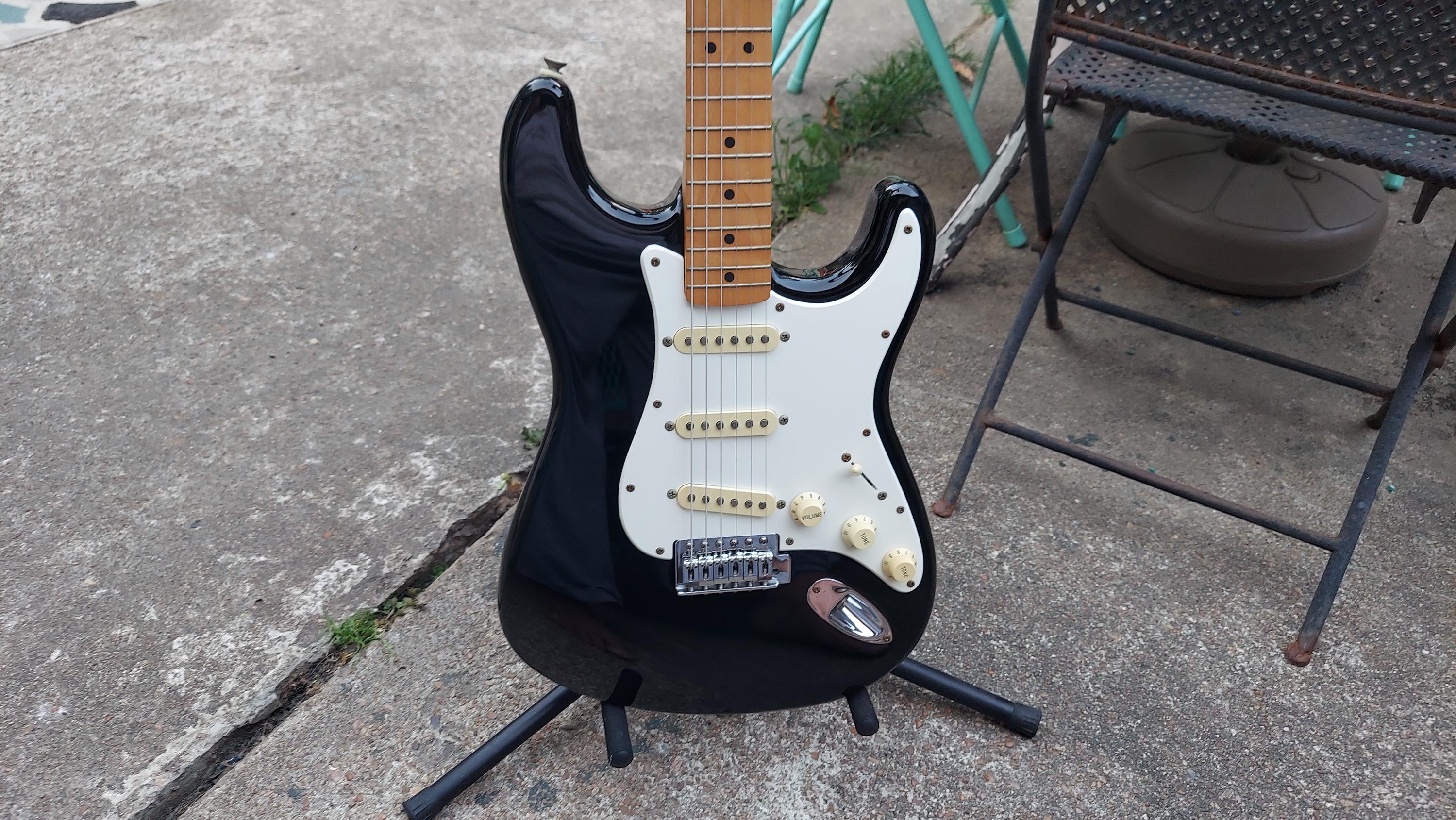Fender Mexico stratocaster 95年 Fender Stratocaster Mexican Standard 1995 Review (honest opinion