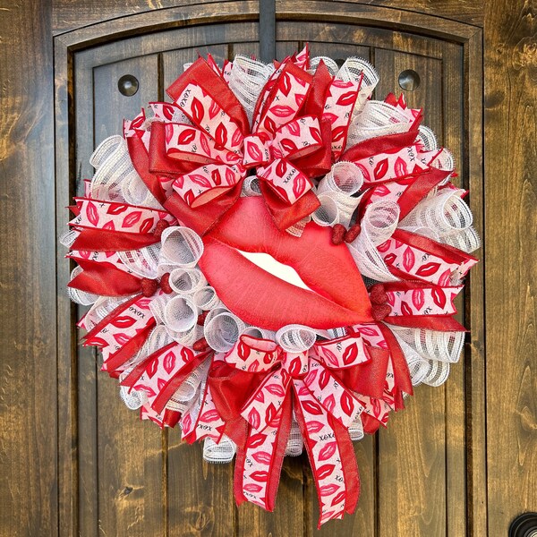 Valentines Day Wreath, Valentine Wreath, Love Wreath, Lip Wreath, Kisses Wreath