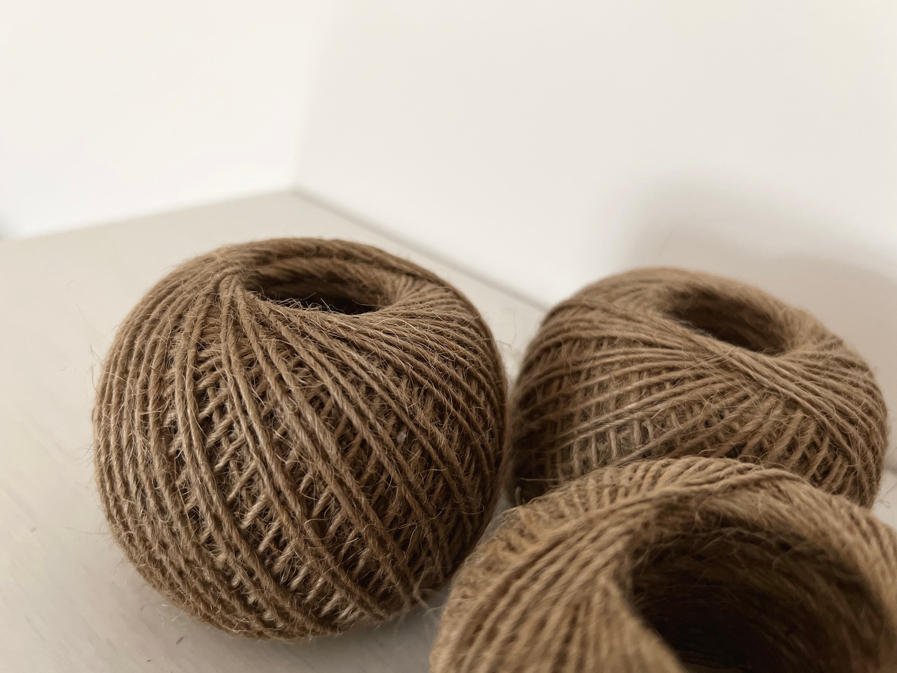 Natural Jute Twine Rope for Crafting (Brown 100 ft)