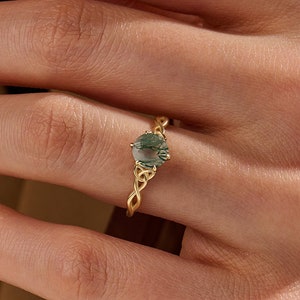 14k Gold Moss Agate Round Celtic Ring, Solid Gold Solitaire Engagement Ring, Irish Love Knot Promise Ring, Green Agate Natural Ring image 2