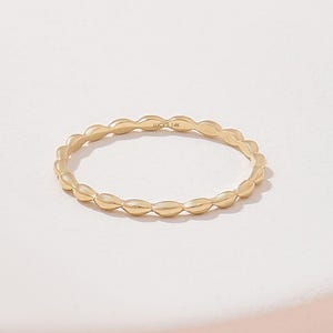 Anel delicado e minimalista em ouro maciço 14k com contas – Anel fino e elegante para uso diário.