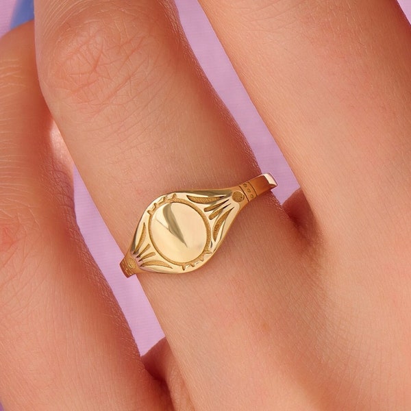 Solid Gold Antique Signet Ring, 14k Real Gold Personalized Pinky Ring Women, Custom Engraved Ring,Vintage Style Monogram Ring,Statement Ring