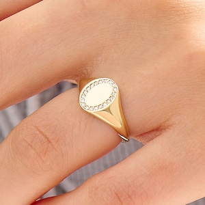 Diamond Signet Ring, Solid Gold Oval Signet Ring for Women, Personalized Initial Ring, Pinky Signet Ring, Pave Diamond Pinky Ring, Gift Her