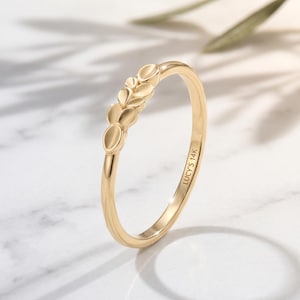 14K Solid Gold Leaf Shaped Ring, Minimalist Nature Inspired Wedding Band, Dainty Botanical Stacking Ring, Unique Handmade Jewelry Gift