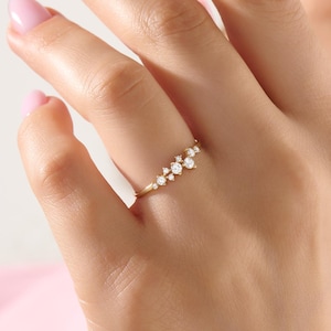 Diamond Cluster Ring for Women 14k Solid Gold Unique Diamond Stackable Ring Diamond Wedding Band/  Minimalist Jewelry Gift Ring for Mom
