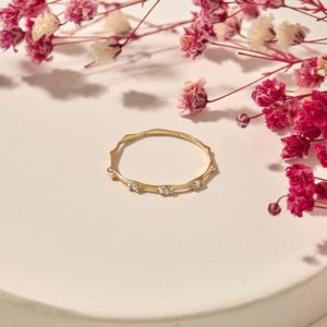 Solid Gold Stacking Ring, Ultra Thin Moissanite Ring Stackable, 10K 14K 18K Real Gold, 1mm Wedding Band, 1/4 Sizes Available Bild 9