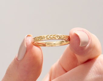 14k Gold Leaf Wedding Band, Solid Gold Wedding Band, Men Women Minimalist Gold Ring, His Her Floral Wedding Band, Unique Wedding Band