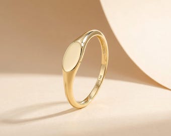 14K Solid Gold Oval Signet Ring, Dainty Plain Engravable Gold Band, Custom Skinny Pinky Ring for Her, Unique Personalized Minimalist Gift