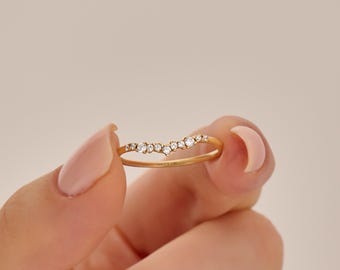 Curved Diamond Wedding Band 14K 18K Solid Gold | Dainty Minimalist Stacking Ring for Women