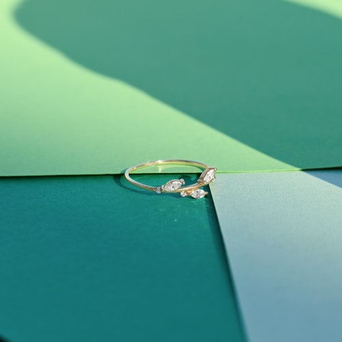 Diamond Iconic Leaf Ring 14k Solid Gold Vine Wedding Ring Etsy