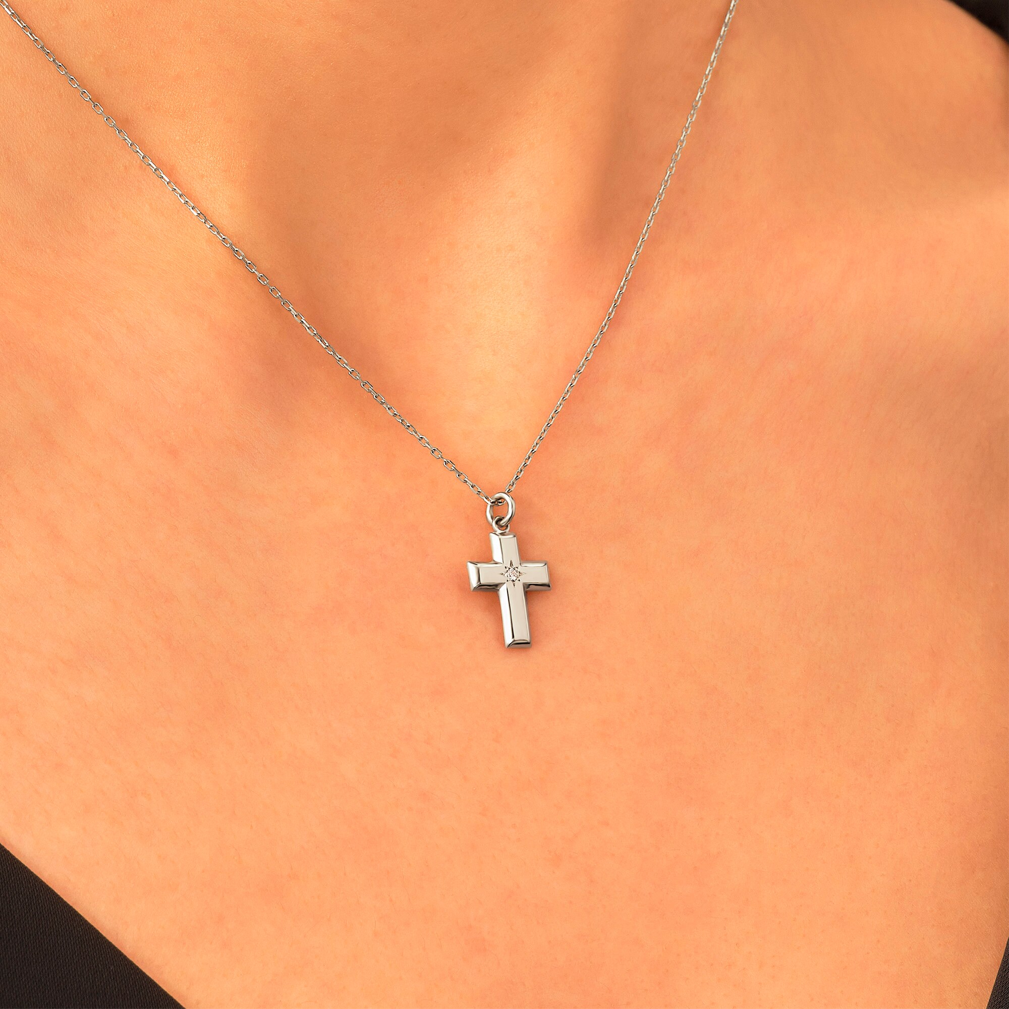 Diamond Cross Pendant Necklace/ 14k 