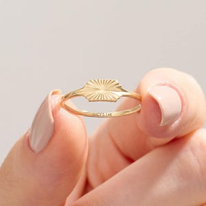 14k Solid Gold Sun Signet Ring, Celestial Sunburst Engraved Pinky Band, Minimalist Art Deco Sunbeam Ring, Unique Fine Jewelry Gift