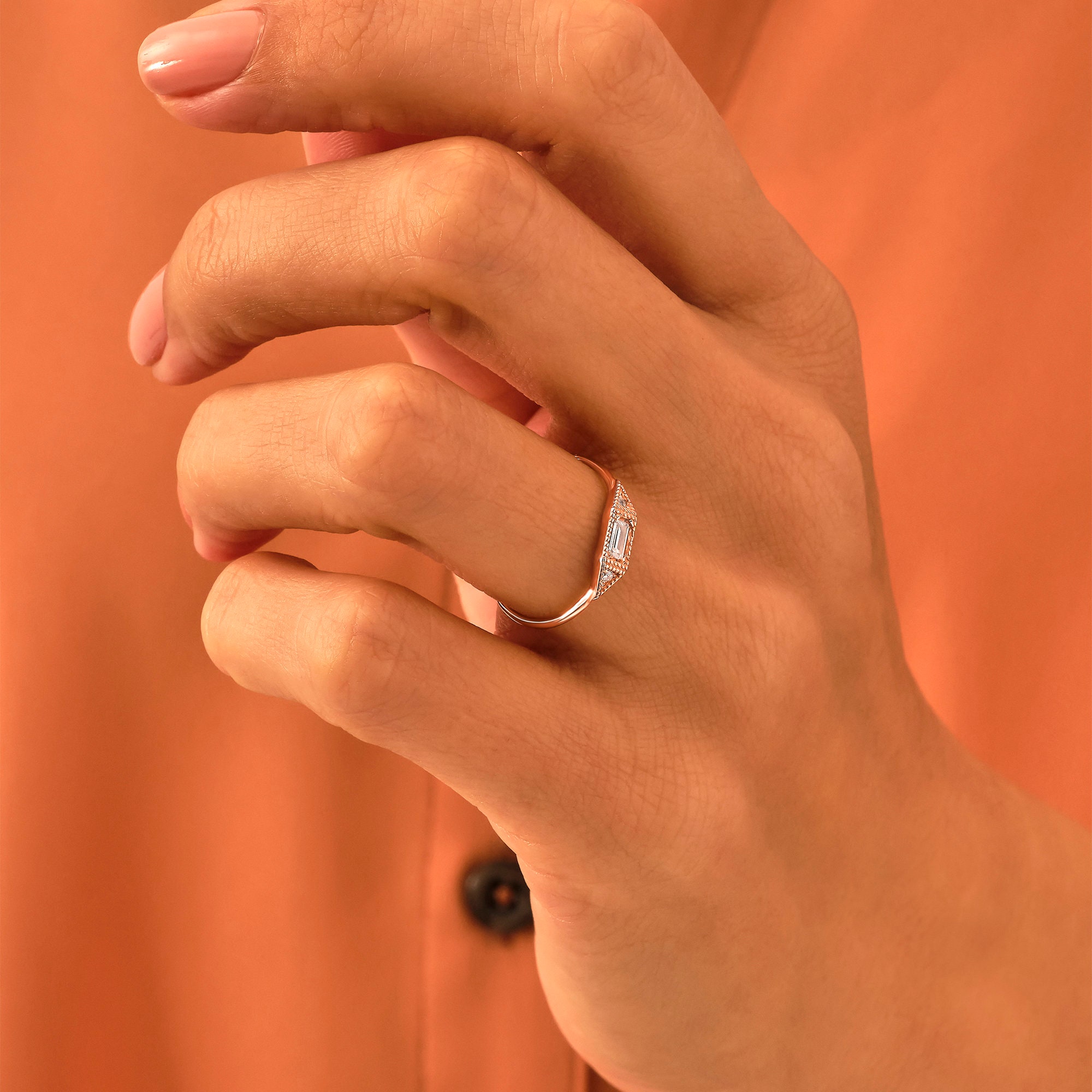 Sieraden Ringen Zegelringen Pave Diamond Signet Ring Unieke Diamond Midi Ring Diamond Vintage Baguette Signet Ring Massief Goud Baguette Pinky Ring voor Vrouwen 