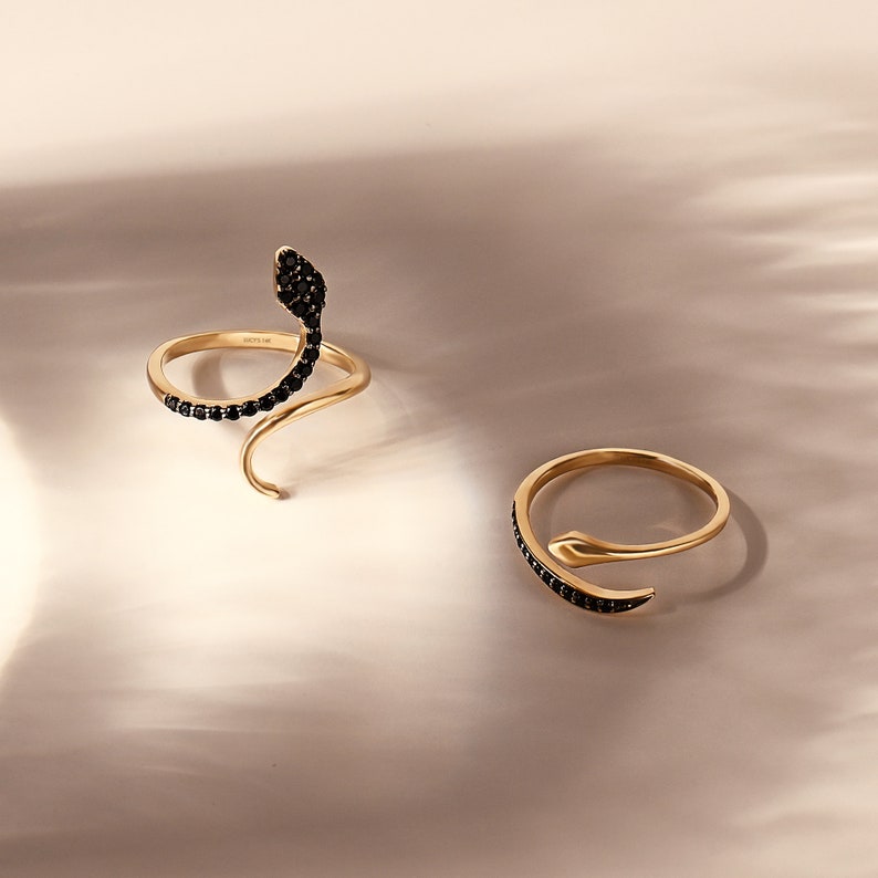 Diamond Tiny Snake Ring, 14k Solid Gold Minimal Wrap Around Ring, Pave Black Diamond Ring Women, Dainty Ouroboros Stackable Knuckle Ring zdjęcie 6