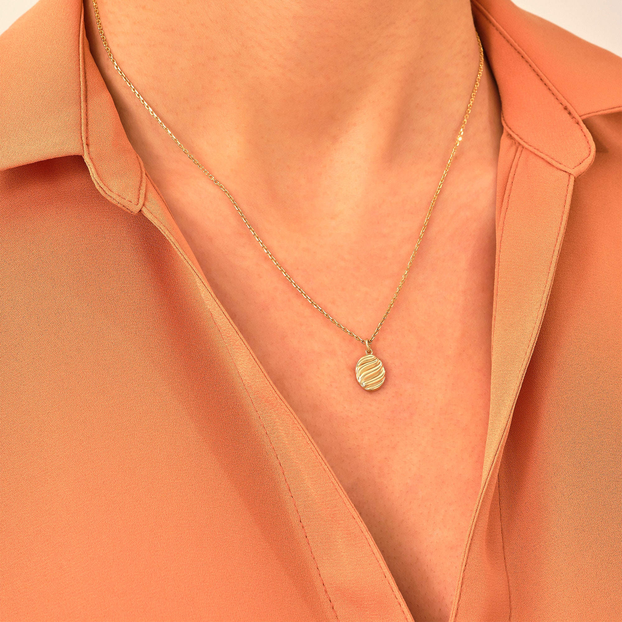 【送料無料】MEJURI Croissant Oval Locket Necklace www.nistkastenlindweiler.de
