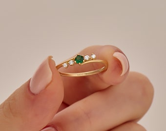 Bypass Emerald&Diamond Solitaire Ring | Unique Small Engagement Ring Women | Minimal Bridal Ring 14k Solid Gold| Green Gemstone Wedding Ring