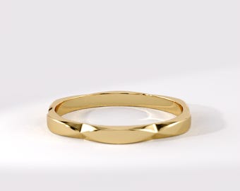 Faceted Wedding Band, 14K Solid Gold Geometric Ring, Minimalist Unisex Wedding Ring, Dainty Stacking Gold Band for Women Men