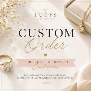 Peut inclure: Une bague en or avec une pierre solitaire ronde et un collier en or avec un pendentif rond, accompagnés du texte LUCYS FINE JEWELRY CUSTOM ORDER FOR LUCYS FINE JEWELRY CUSTOMERS. THIS LISTING IS FOR CUSTOM ORDERS ONLY.