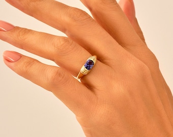 14k Tanzanite Dome Ring, Solid Gold Cocktail Birthstone Ring, Chunky Navy Blue Ring Women, Thick Pinky Ring, Gemstone Signet Handmade Ring