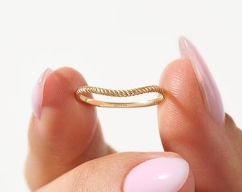 Anillo de bodas curvo de oro macizo de 14 quilates para mujer, anillo apilable con diseño de cuerda trenzada, minimalista